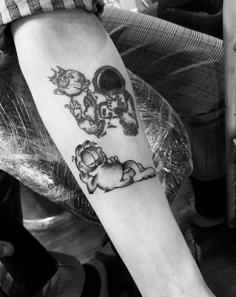 加菲猫纹身图片_手臂纹身图案