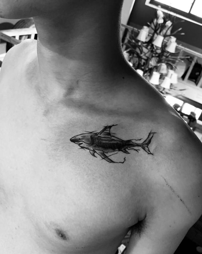 覆盖纹身图片_胸部纹身图案