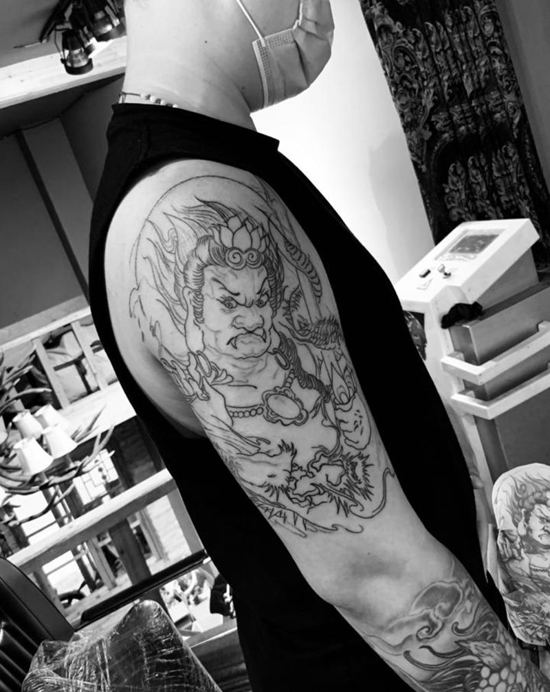 不动明王纹身图片_手臂纹身图案