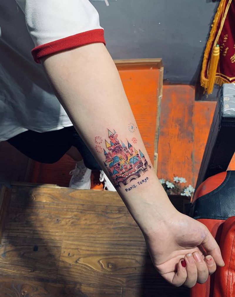 城堡纹身图片_手部纹身图案