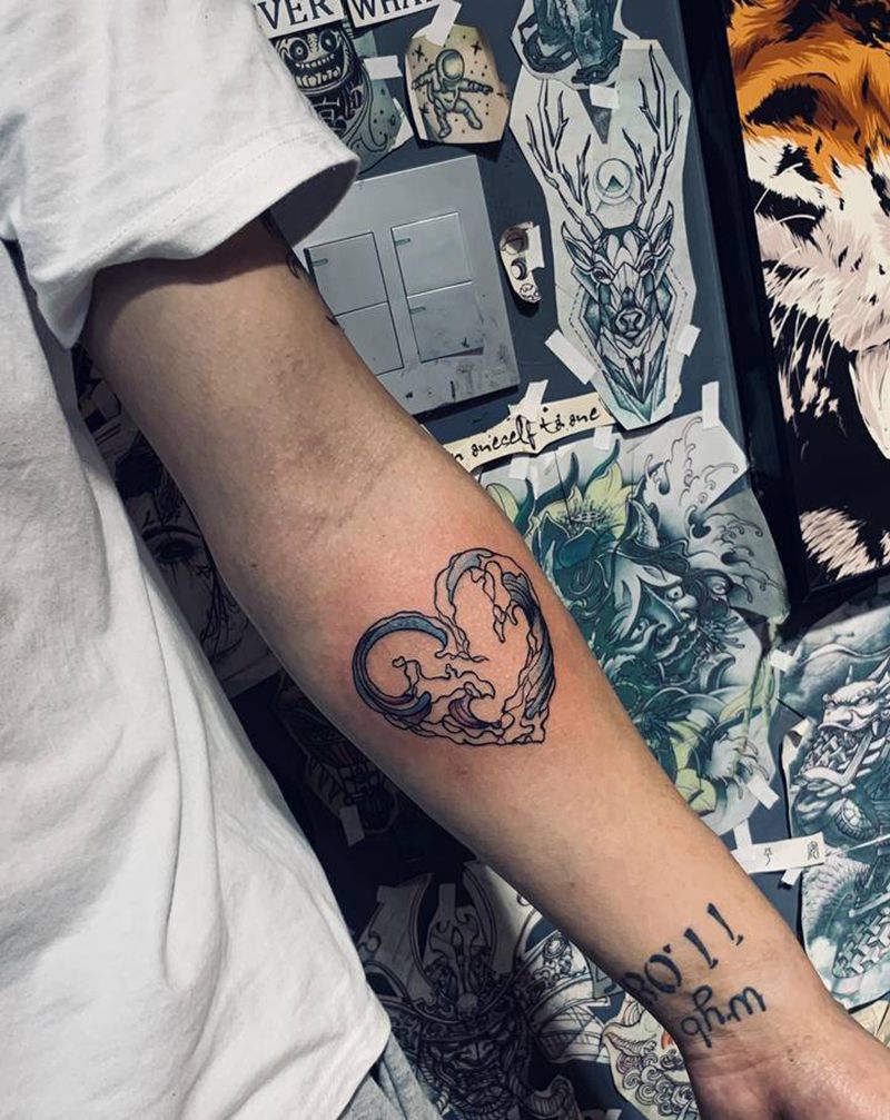 爱心纹身图片_手臂纹身图案