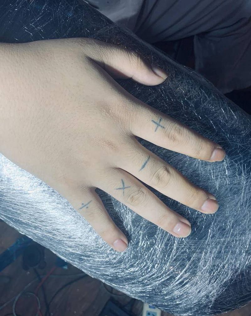 覆盖纹身图片_手部纹身图案