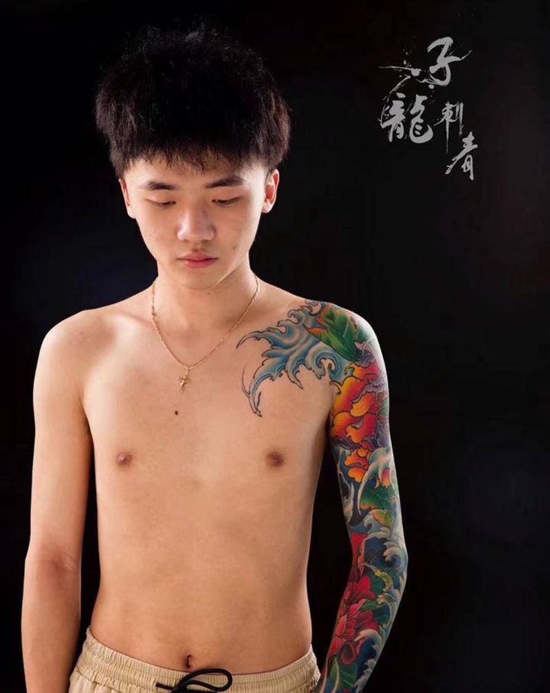 荣获三等奖牡丹花臂三纹身图片_手臂新传统纹身图案