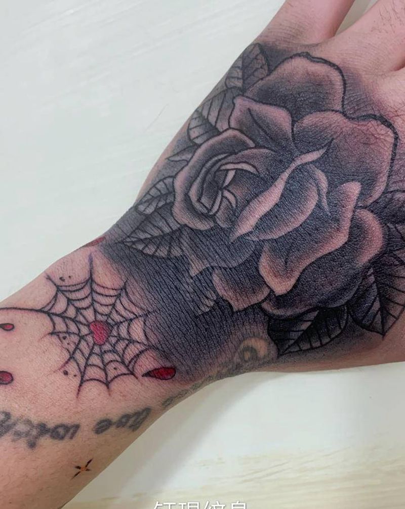 手部遮盖纹身图片_手部纹身图案