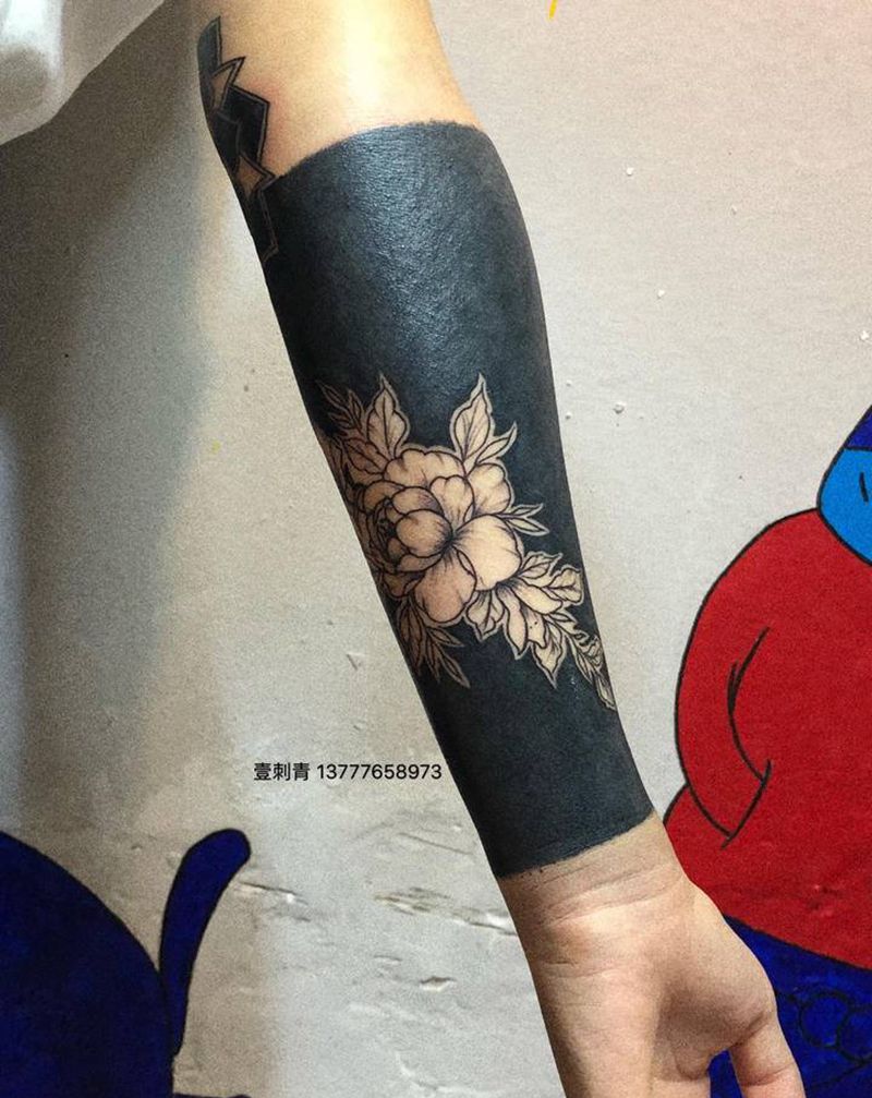 刷黑臂纹身图片_手臂纹身图案