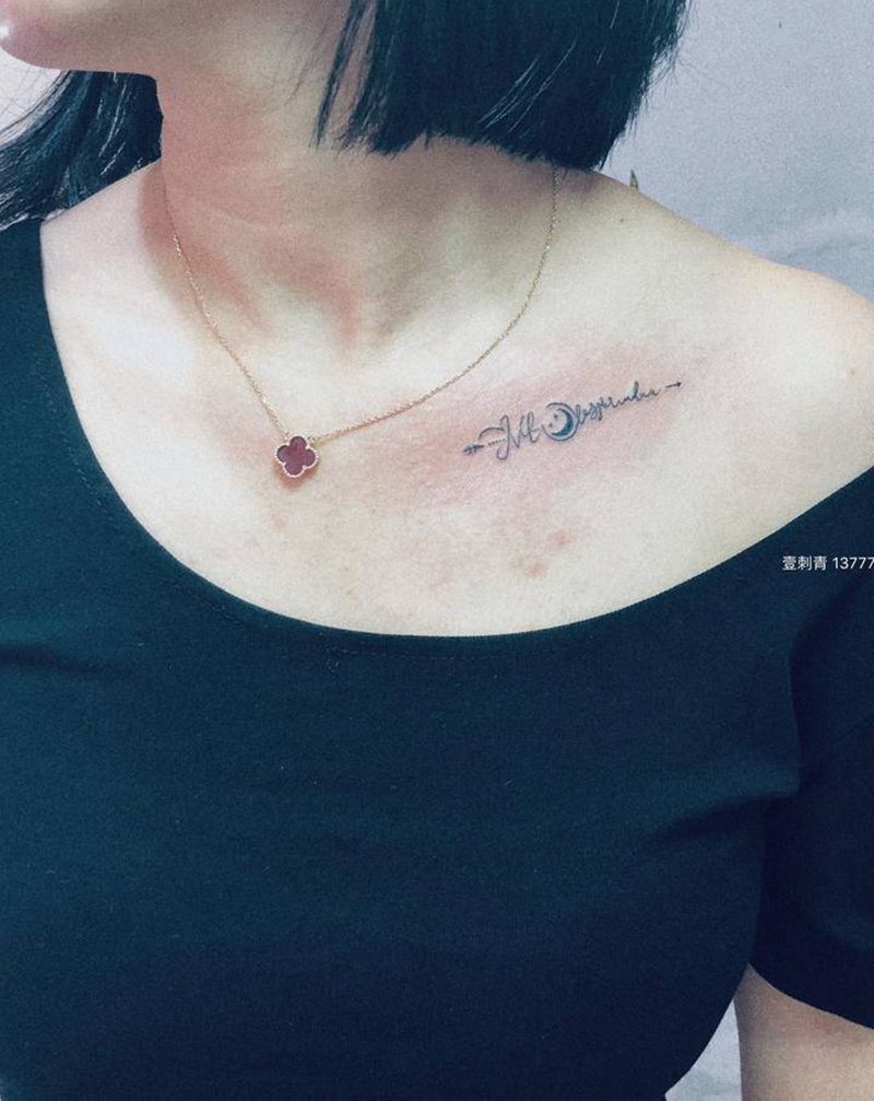 锁骨字母纹身图片_肩部纹身图案