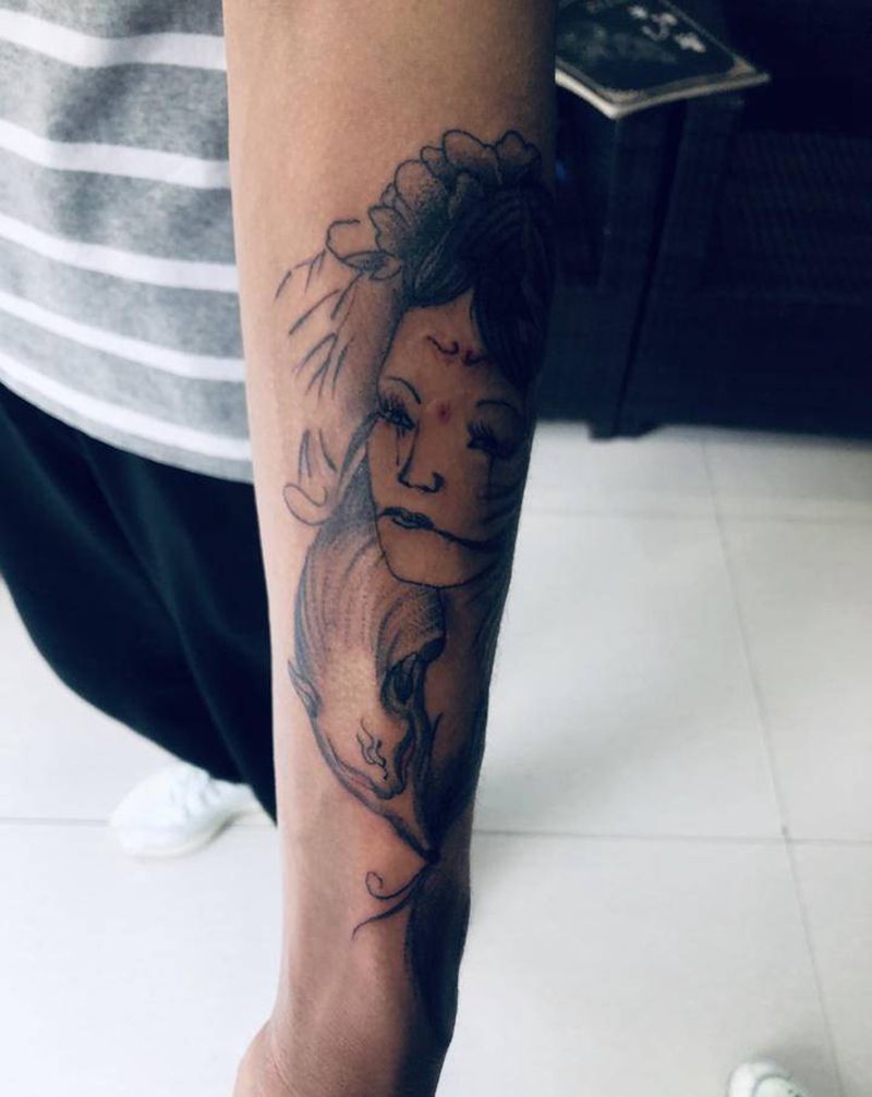 艺姬纹身图片_手臂纹身图案