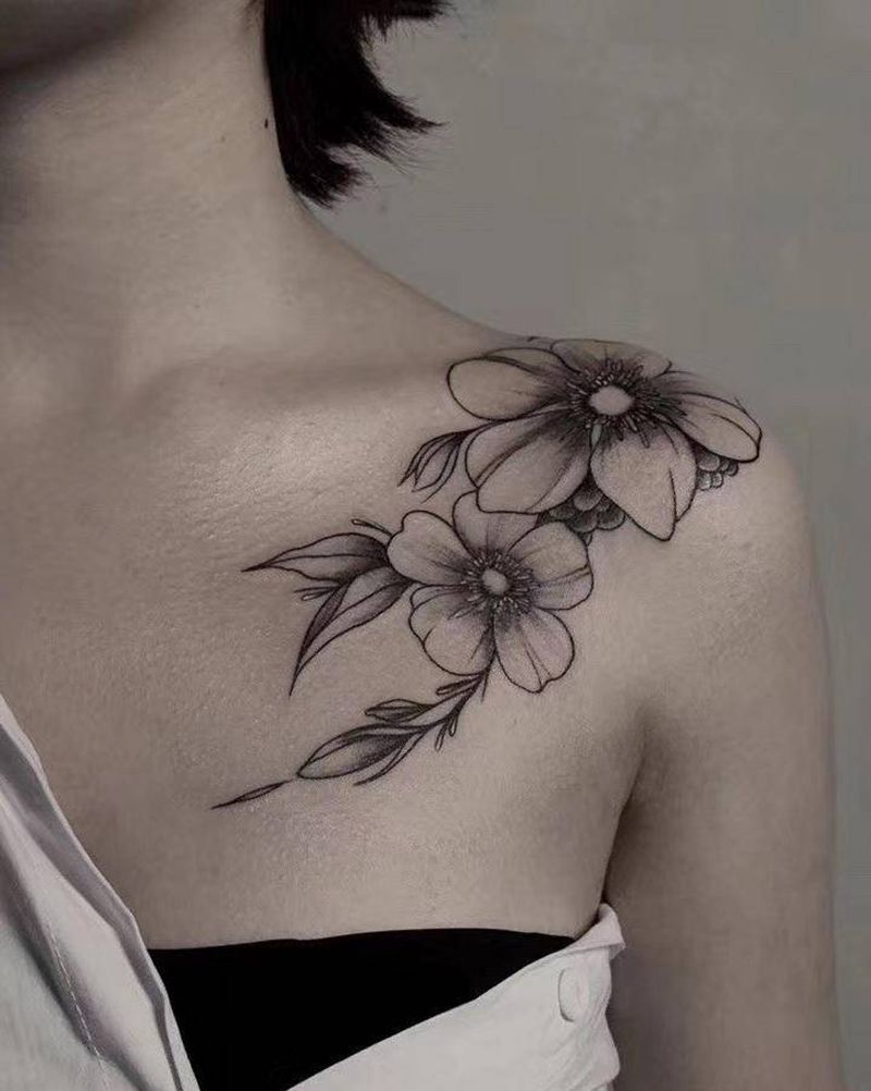 素花纹身图片_肩部纹身图案