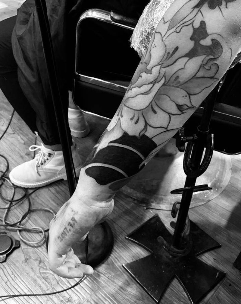 花臂未完成纹身图片_手臂纹身图案