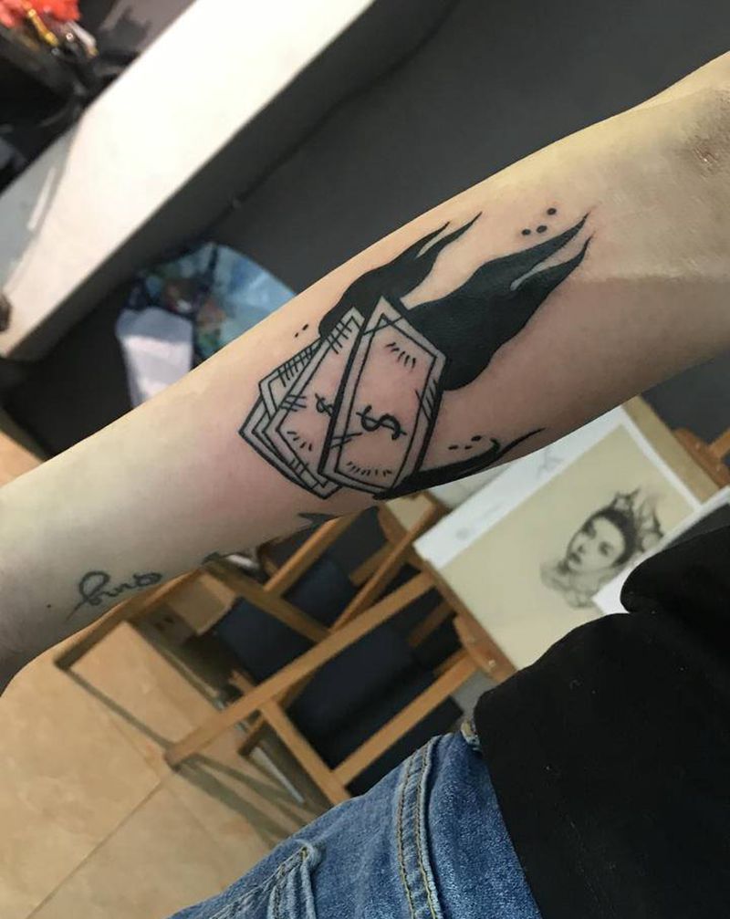 钞票纹身图片_手臂纹身图案