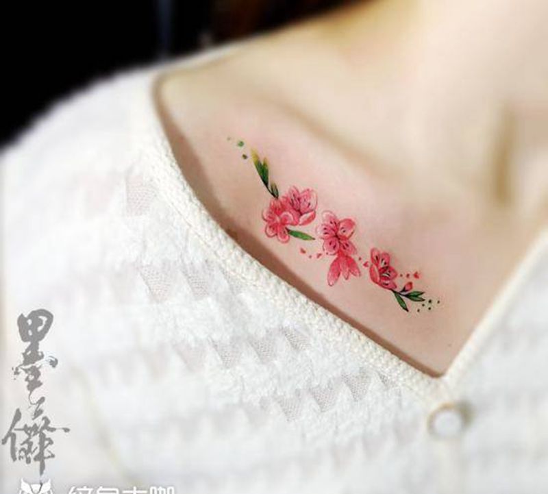 锁骨tattoo纹身图片_颈部纹身图案