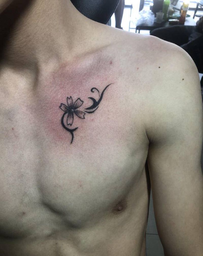 小清晰纹身图片_胸部纹身图案