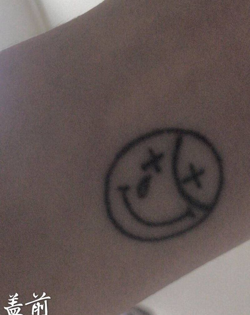 遮盖作品～愿纹身图片_手臂New School点刺祈祷之手纹身图案