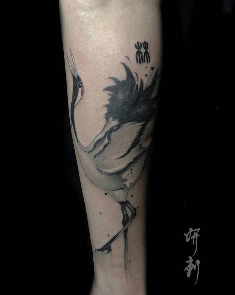 鹤纹身图片_手臂老传统新传统鹤纹身图案