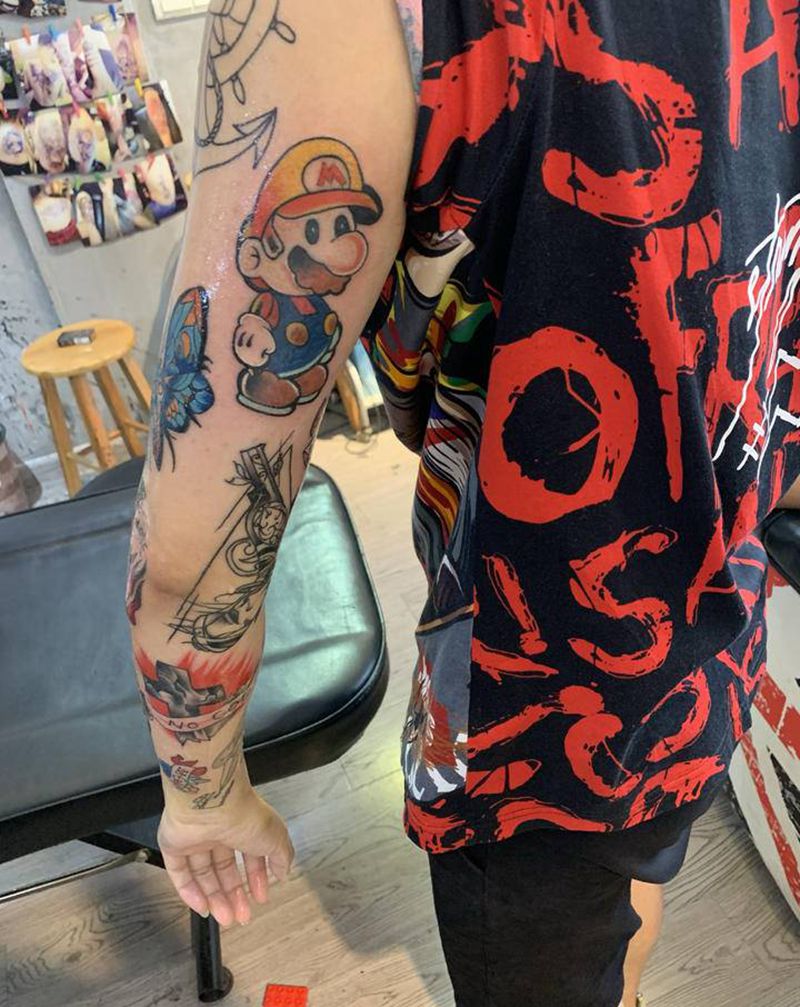 拼接花臂纹身图片_手臂水彩New School花臂 彩色动漫纹身图案