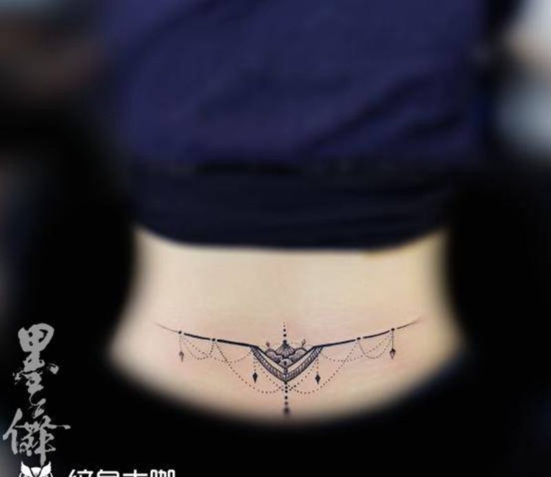 腰部tattoo纹身图片_腰部纹身图案