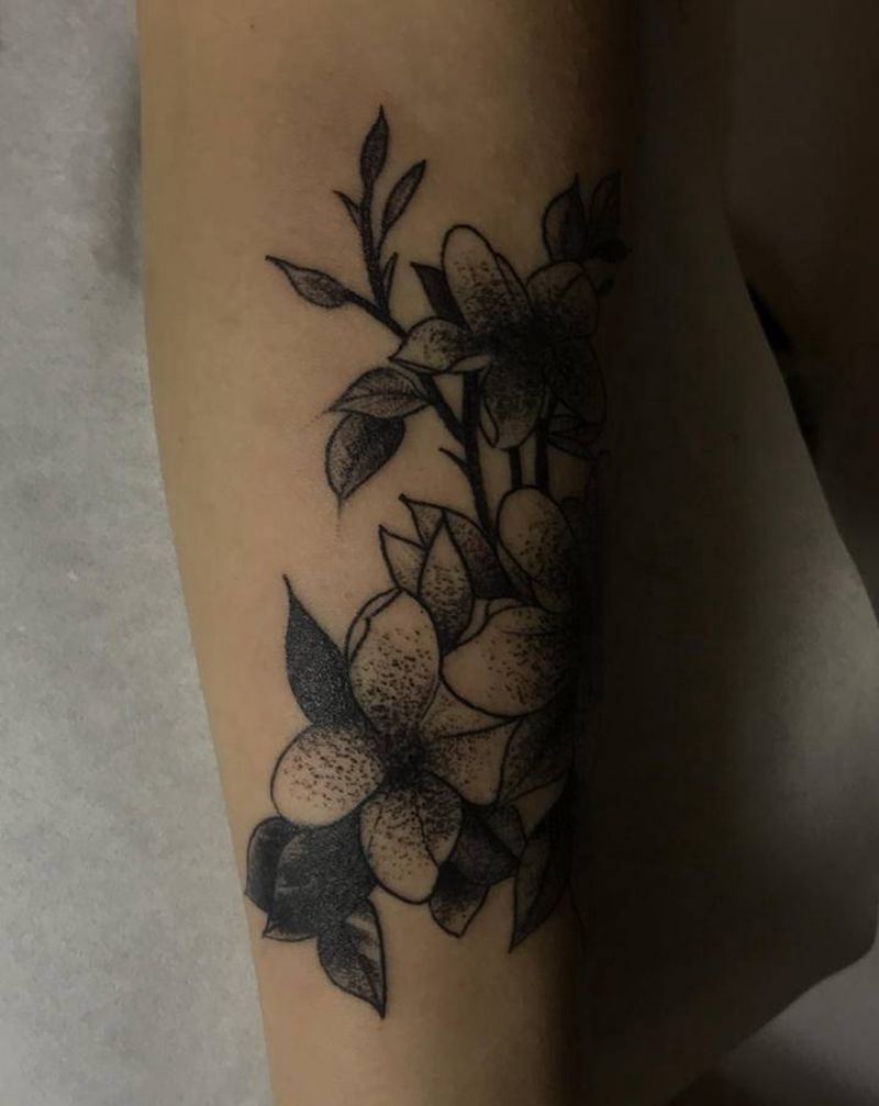 素花遮盖纹身图片_手臂纹身图案