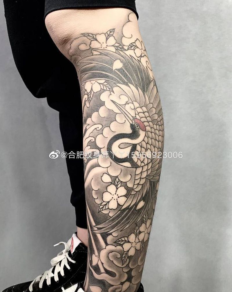 仙鹤小腿纹身图片_腿部新传统仙鹤传统纹身图案