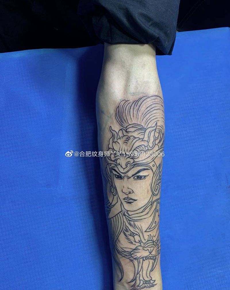 赵云线条纹身图片_手臂新传统赵云纹身图案