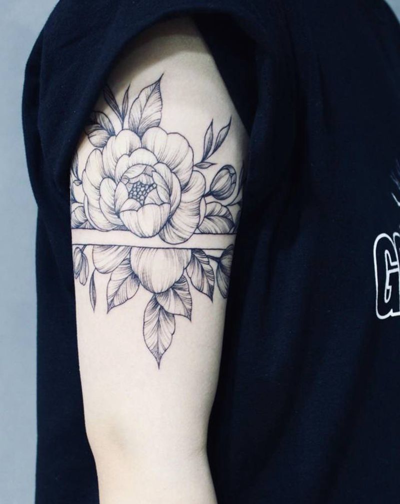 素花纹身纹身图片_手部新传统New School素花美女手臂纹身图案