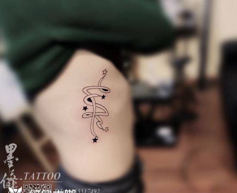 侧腰tattoo纹身图片_腰部纹身图案