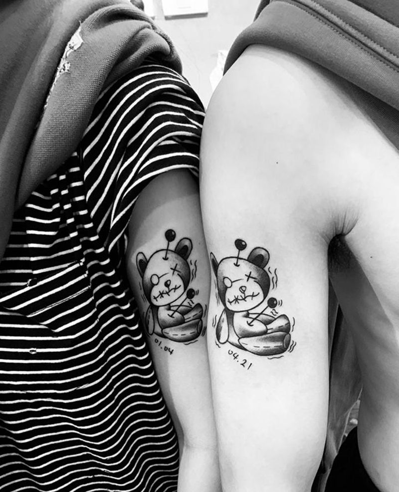 情侣纹身，小熊纹身图片_手臂手部水墨几何小熊可爱小清新纹身图案