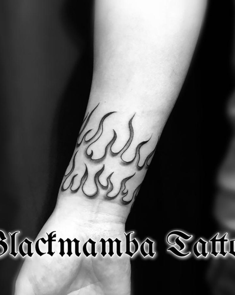 臂环～火纹身图片_手臂New School火焰纹身图案