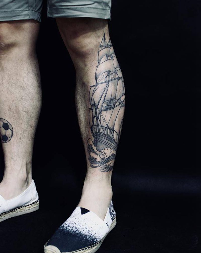 小腿帆船 ⛵️灯塔纹身图片_腿部New School帆船灯塔小腿纹身图案