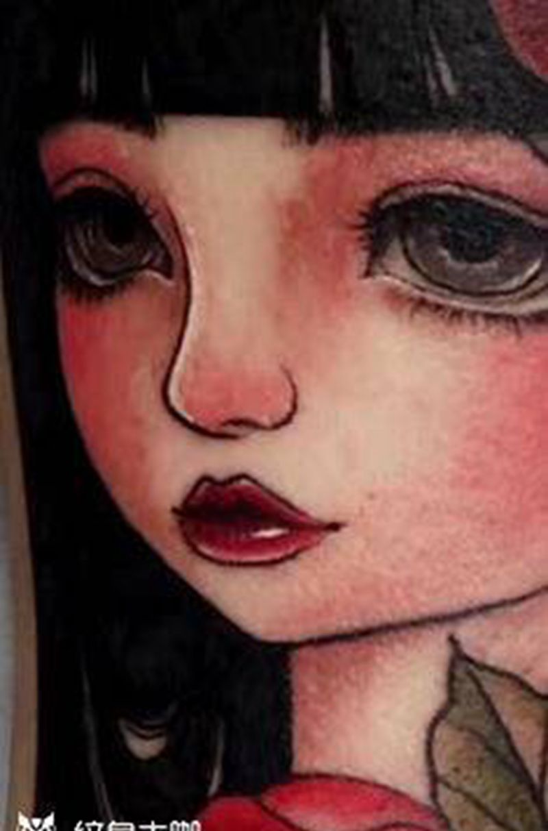 美女美女纹身图片_手部水彩纹身图案