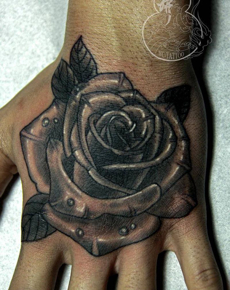 手背 玫瑰纹身图片_手部欧美写实玫瑰花纹身图案