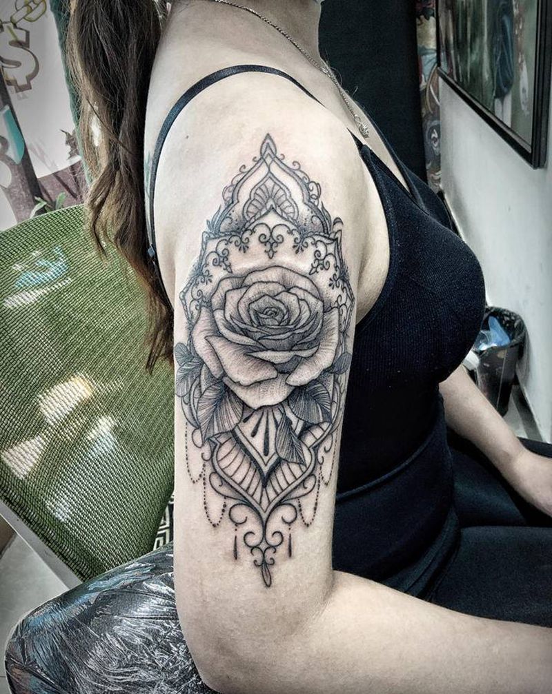 曼陀罗繁花纹身图片_手部手臂纹身图案