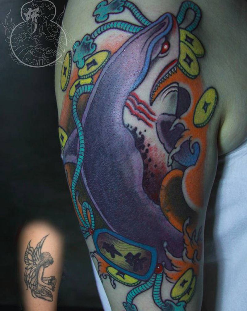 遮盖纹身图片_手臂Old SchoolNew School鲨鱼纹身图案