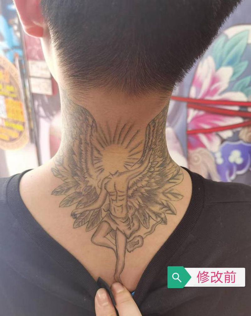 修改作品纹身图片_颈部欧美写实纹身图案