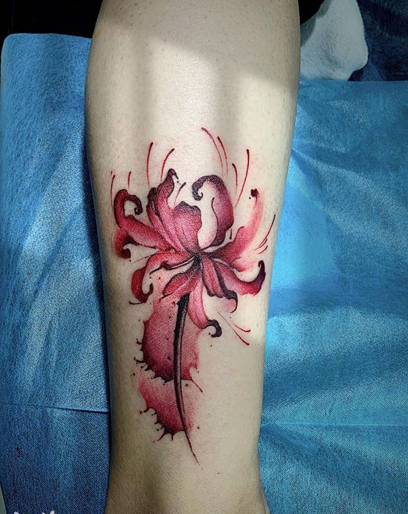 彼岸花纹身图片_腿部水墨纹身图案