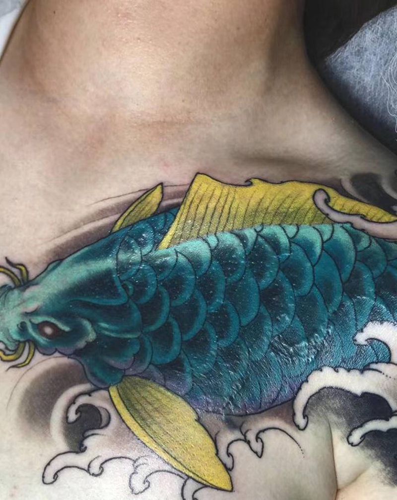 遮盖纹身图片_胸部新传统老传统鱼纹身图案