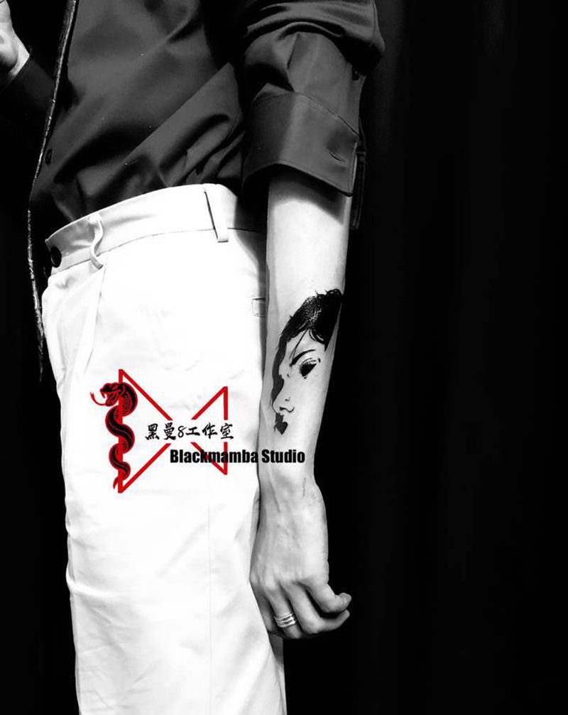 暗黑囡囡纹身图片_手臂暗黑风人像欧美简笔纹身图案