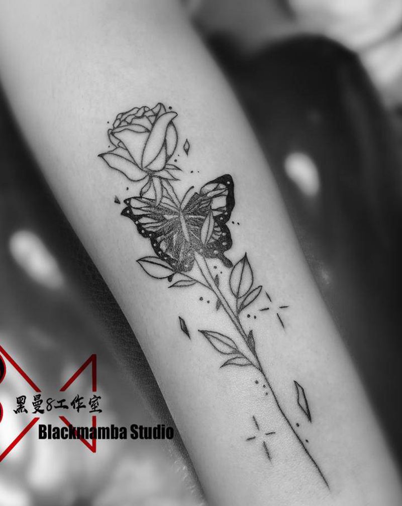 花蝶纹身图片_手臂玫瑰蝴蝶小清新纹身图案