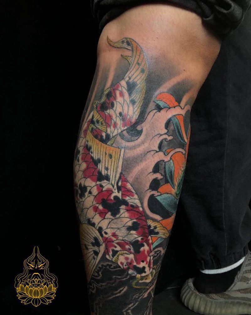 包小腿纹身图片_腿部老传统新传统锦鲤荷花纹身图案