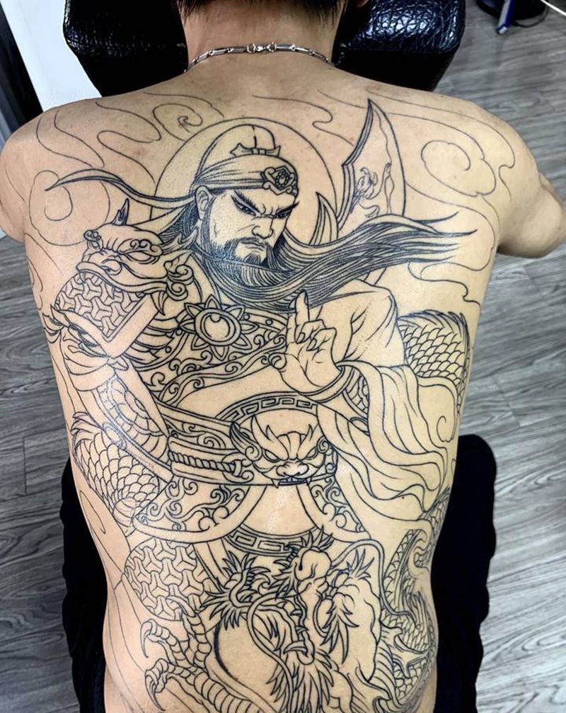 关羽线条纹身图片_背部新传统关公满背纹身图案