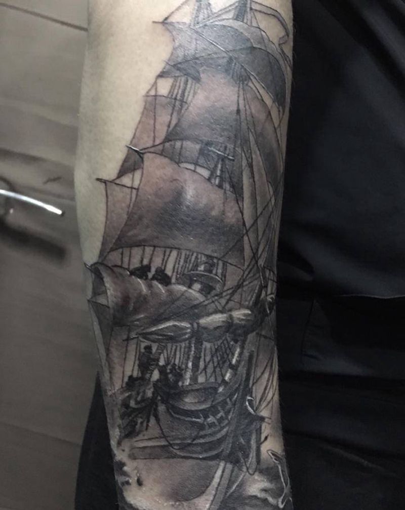 帆船纹身图片_手臂手部欧美写实船帆船海洋纹身图案