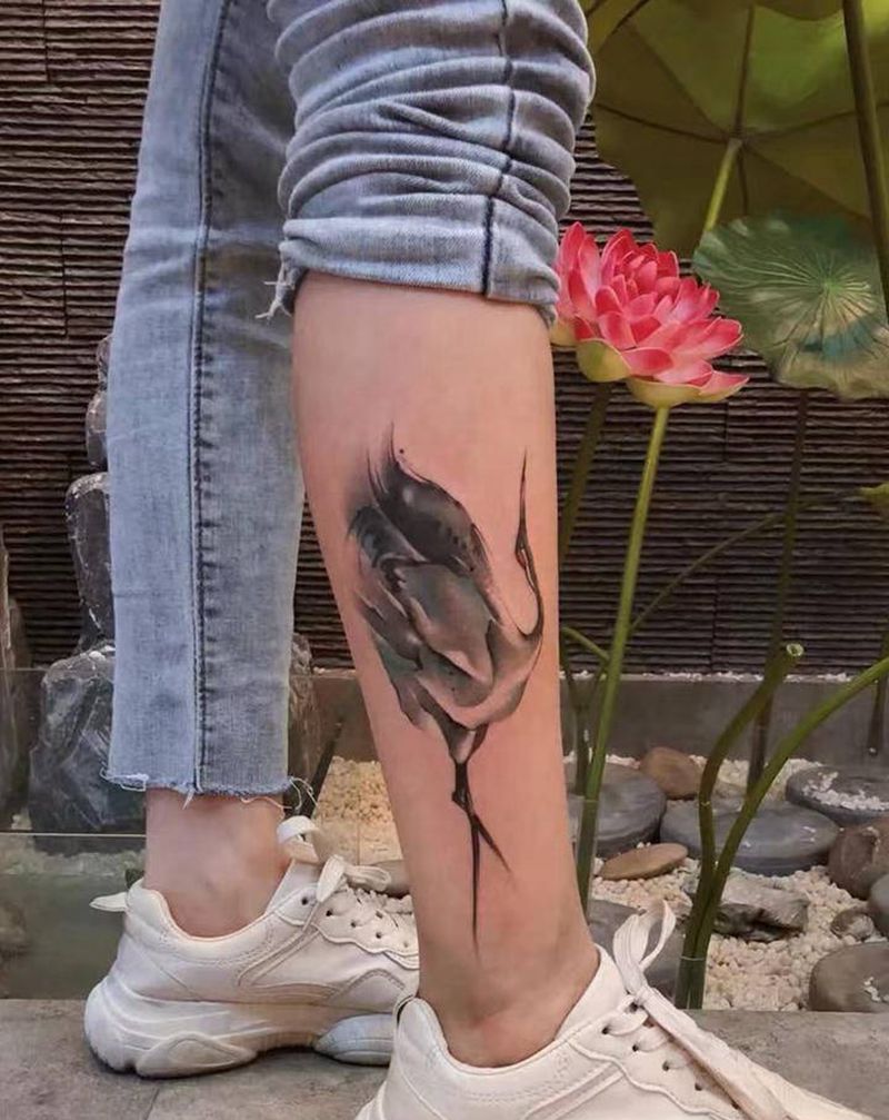 仙鹤纹身图片_腿部水墨水彩纹身图案