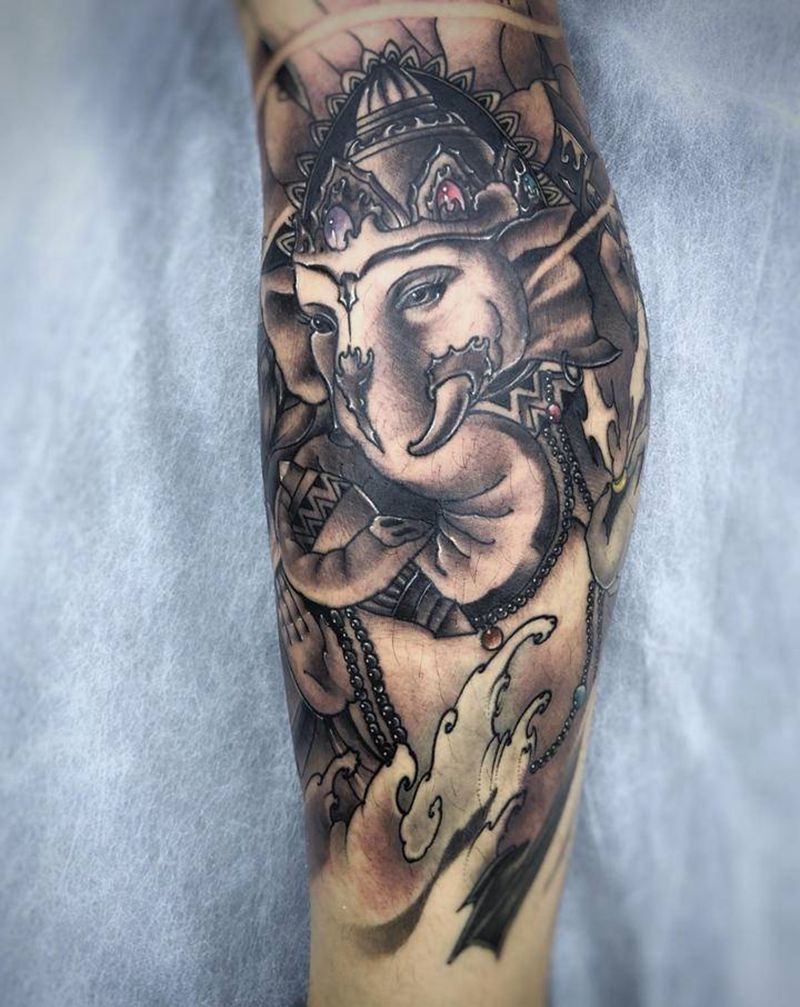 象神纹身图片_腿部新传统纹身图案