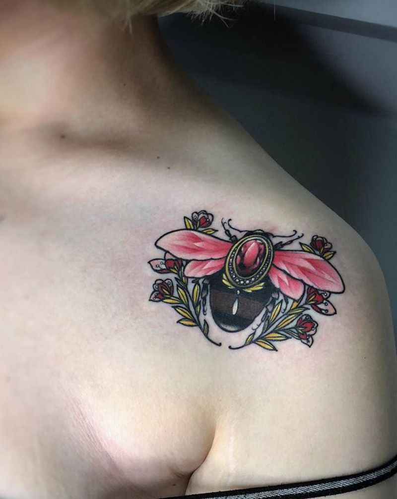 NEWSCHOOL BEE纹身图片_肩部New School纹身图案