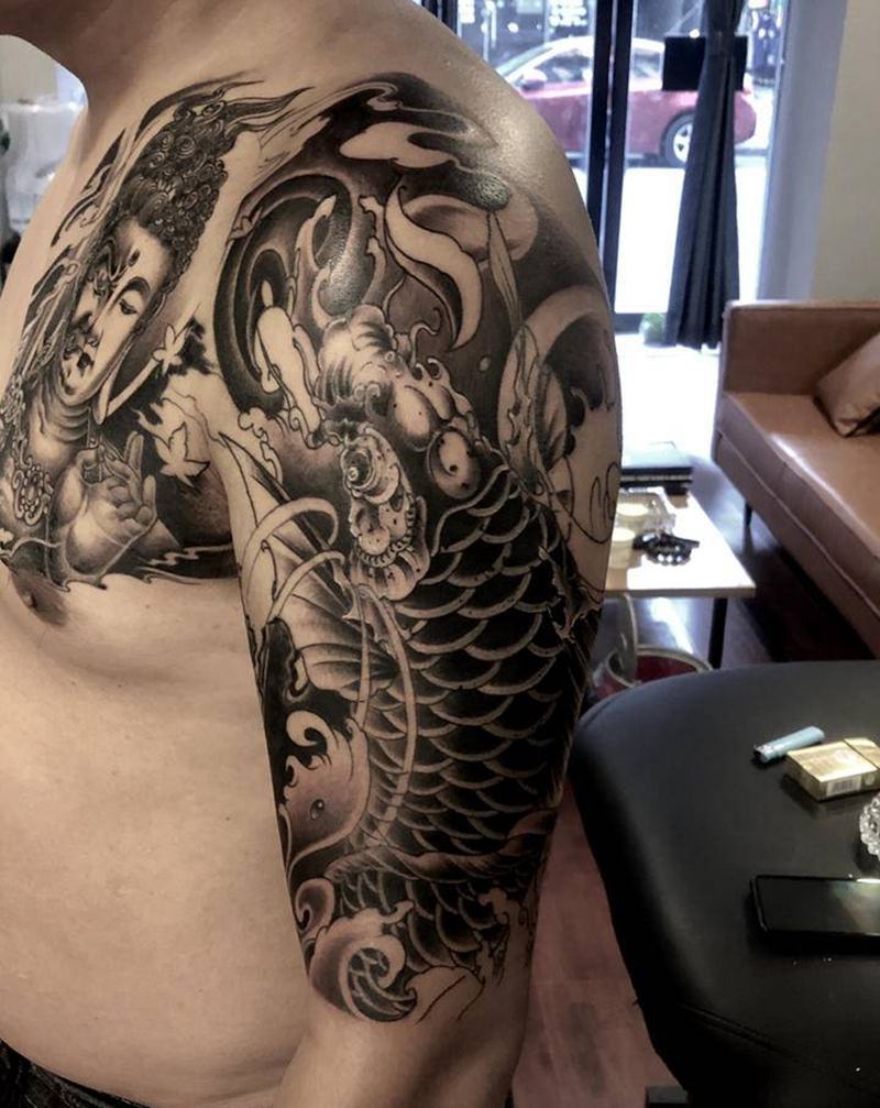 半甲纹身图片_胸部臀部新传统纹身图案