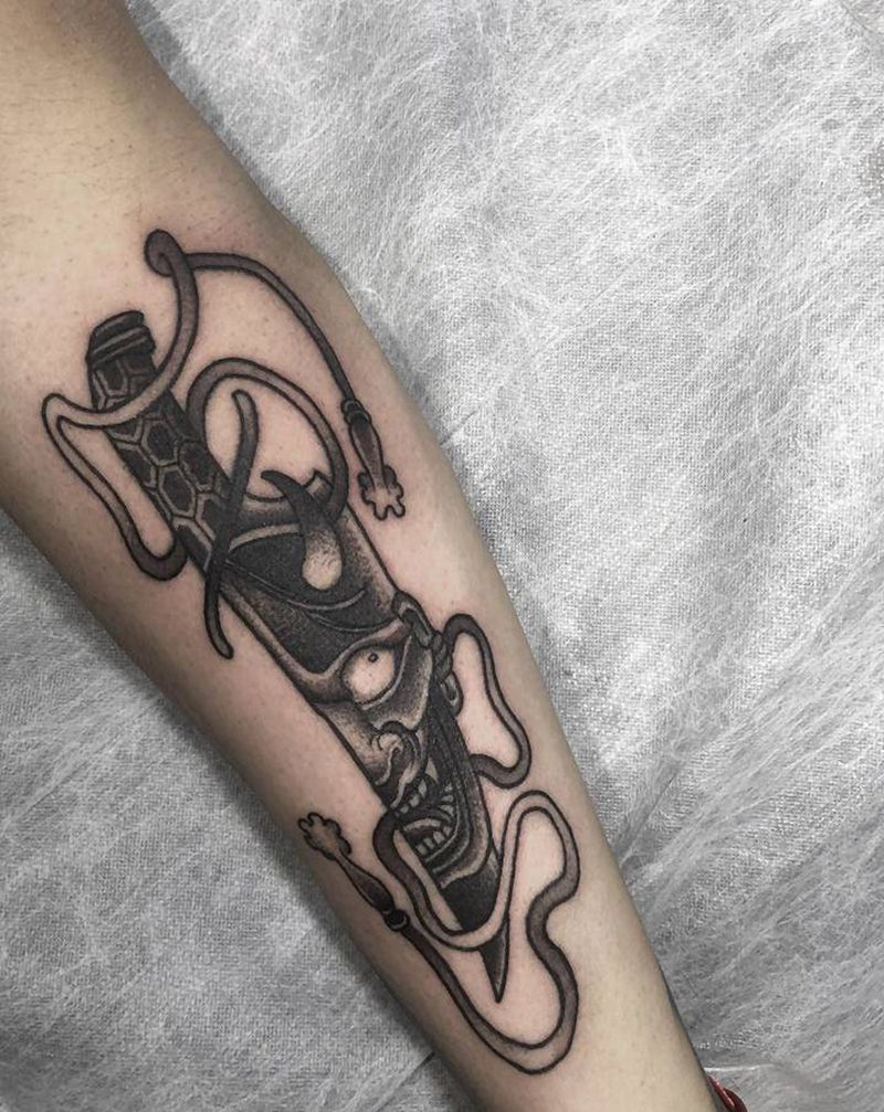 刀纹身图片_点刺纹身图案