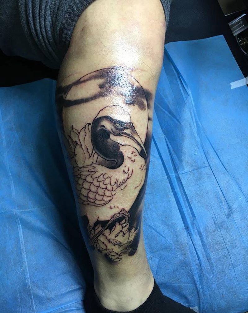 (鹤）线条纹身图片_腿部新传统鹤纹身图案