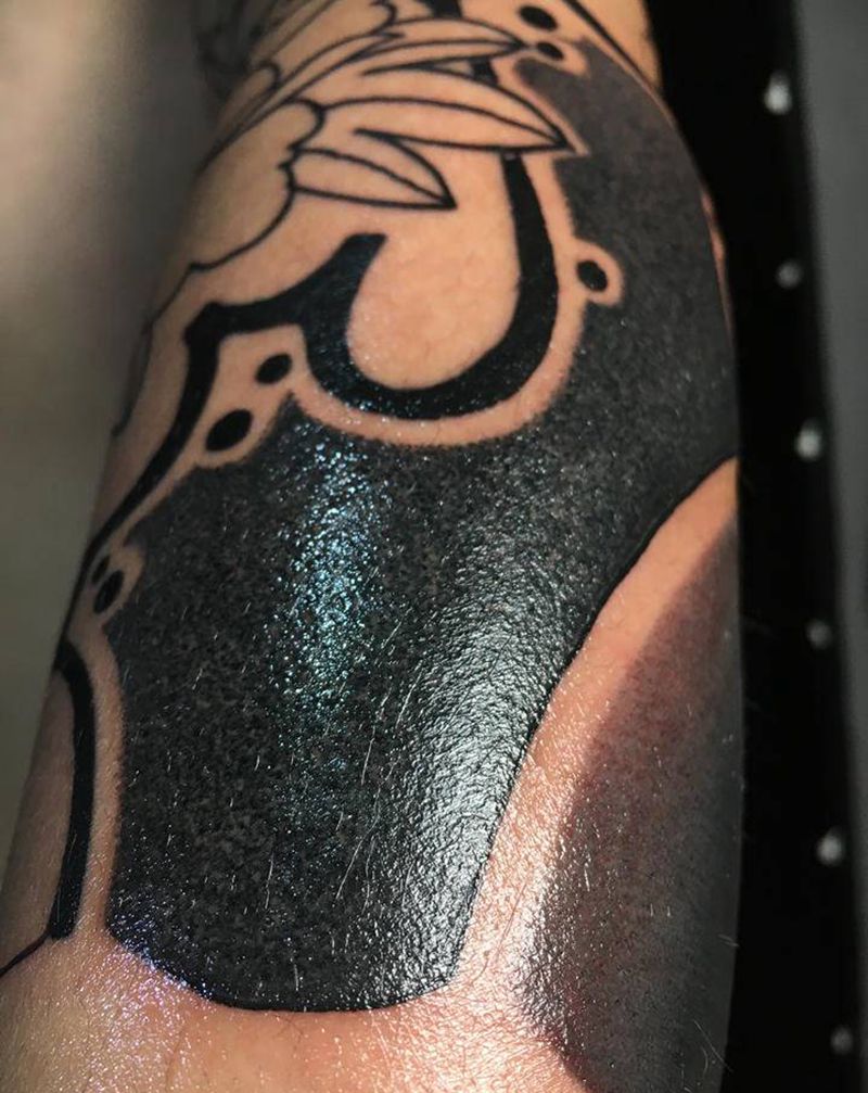 老传统花臂局部雾面纹身图片_手臂老传统浪板雾纹身图案