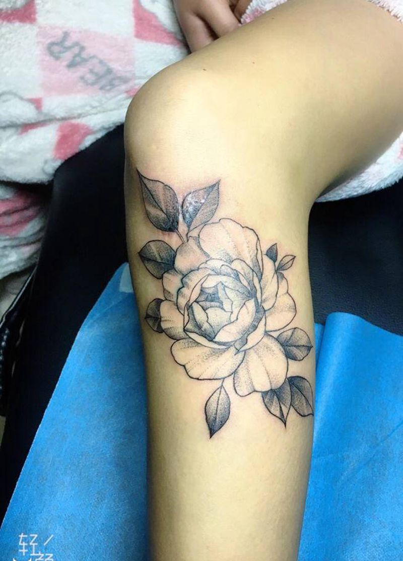 素花纹身图片_腿部点刺图腾花素花花腿纹身图案