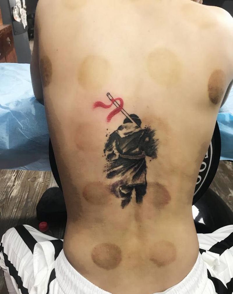 至尊宝纹身图片_背部水墨纹身图案