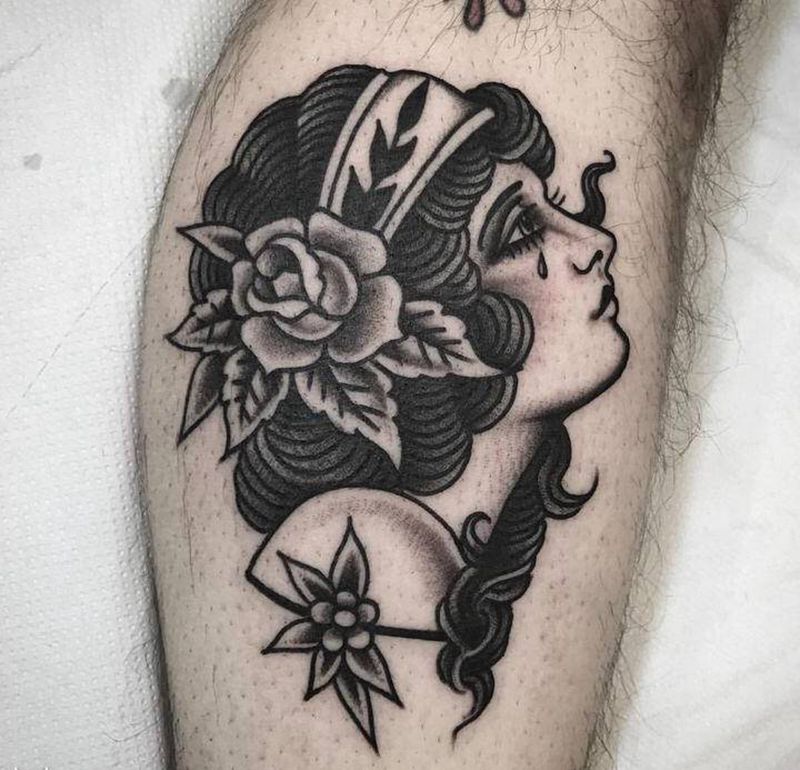 哦.是丝顾纹身图片_脚部腿部Old School纹身图案